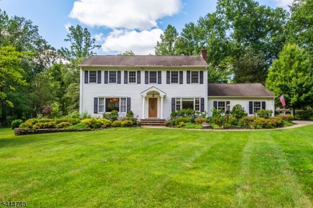 9 Francis Ln, Chester Twp., NJ 07930