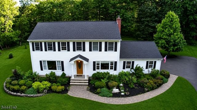 9 Francis Ln, Chester Twp., NJ 07930