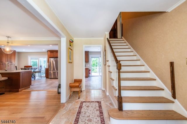 9 Francis Ln, Chester Twp., NJ 07930