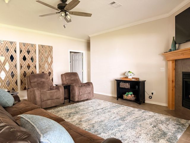 303 Lcr 911, Jewett, TX 75846