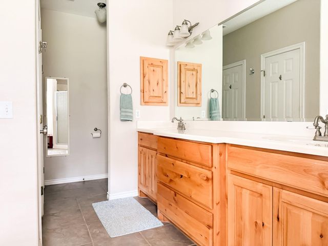 303 Lcr 911, Jewett, TX 75846