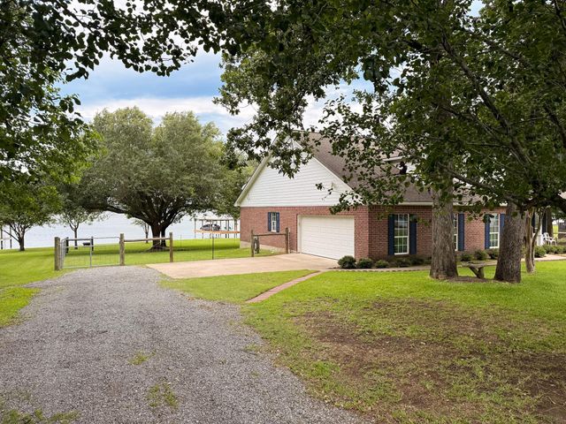 303 Lcr 911, Jewett, TX 75846