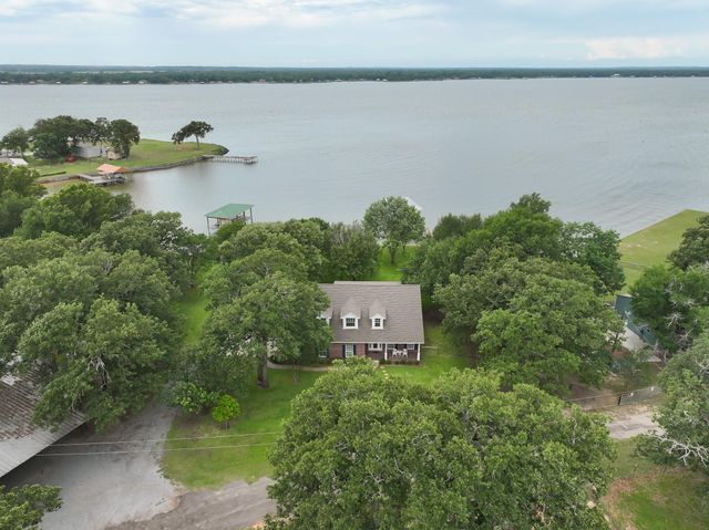 303 Lcr 911, Jewett, TX 75846