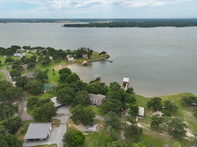 303 Lcr 911, Jewett, TX 75846