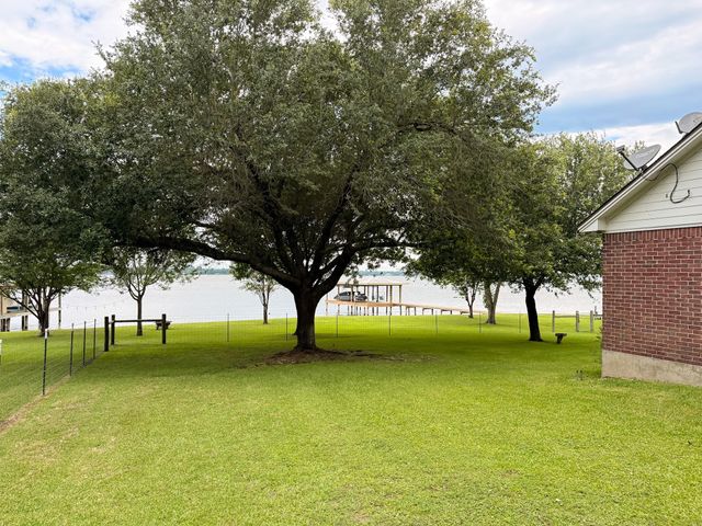 303 Lcr 911, Jewett, TX 75846