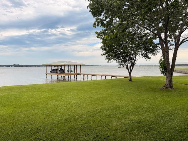 303 Lcr 911, Jewett, TX 75846