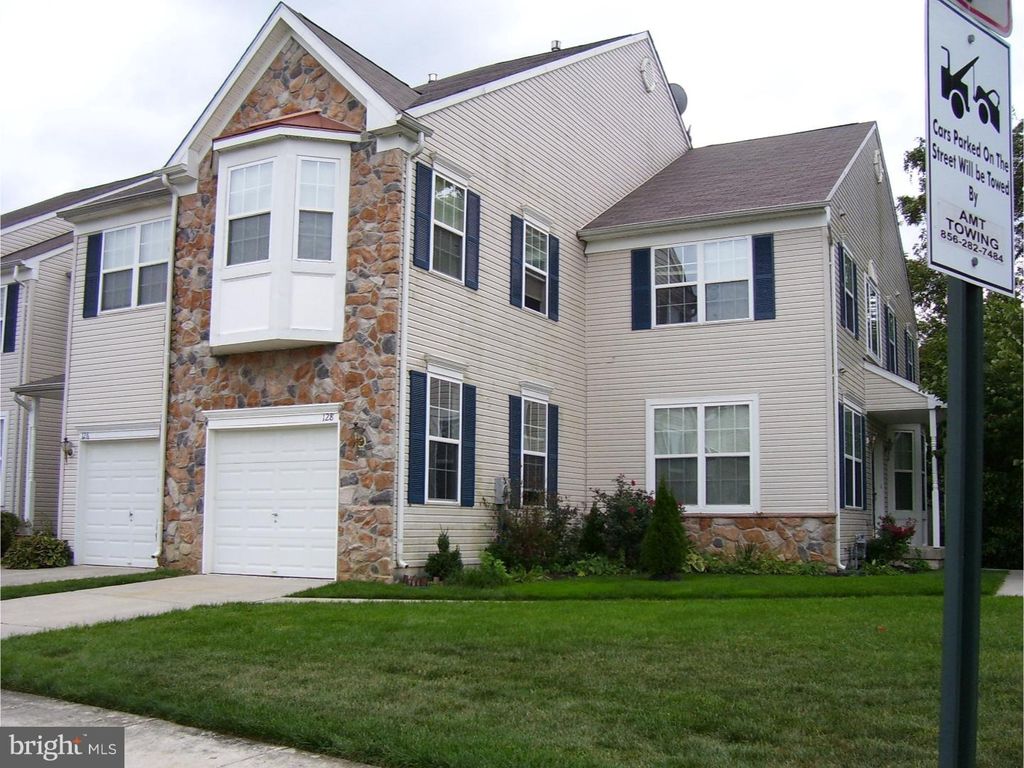 128 PENNSBURY LN, Woodbury, NJ 08096