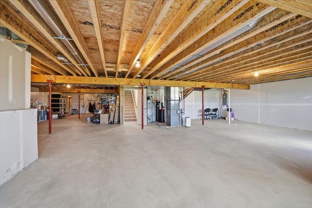 1242 Green Tree DRIVE, Oconomowoc, WI 53066