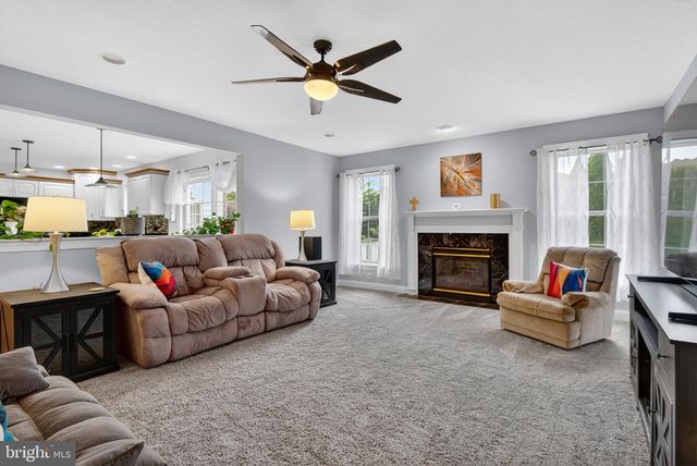 501 BALD EAGLE CT, Lancaster, PA 17601