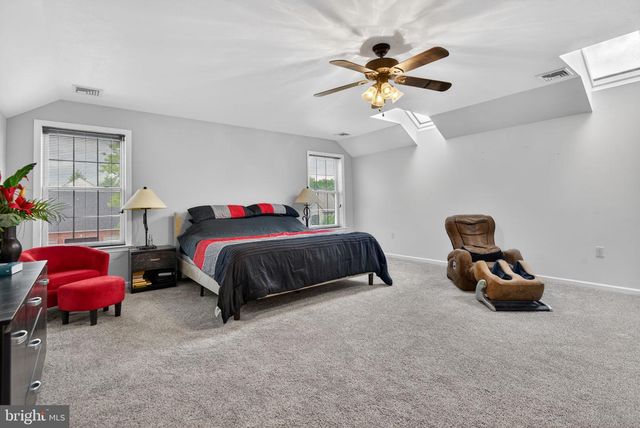 501 BALD EAGLE CT, Lancaster, PA 17601