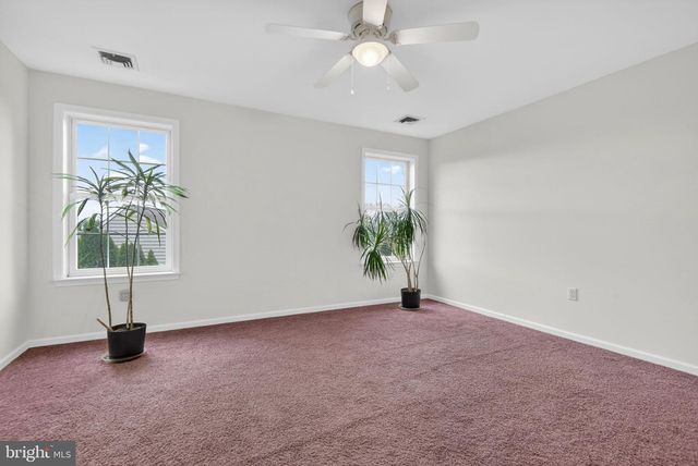 501 BALD EAGLE CT, Lancaster, PA 17601