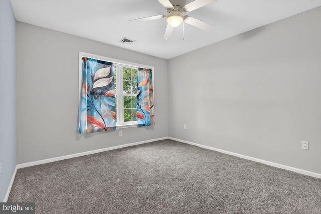 501 BALD EAGLE CT, Lancaster, PA 17601