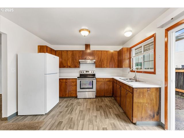 14330 Se POWELL Blvd, Portland, OR 97236