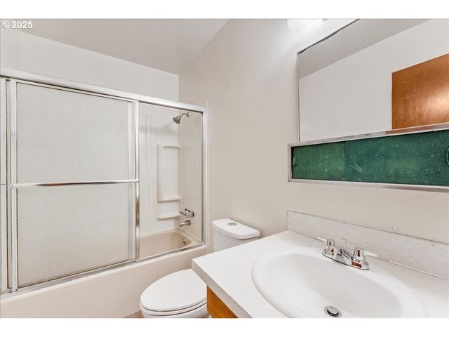 14330 Se POWELL Blvd, Portland, OR 97236