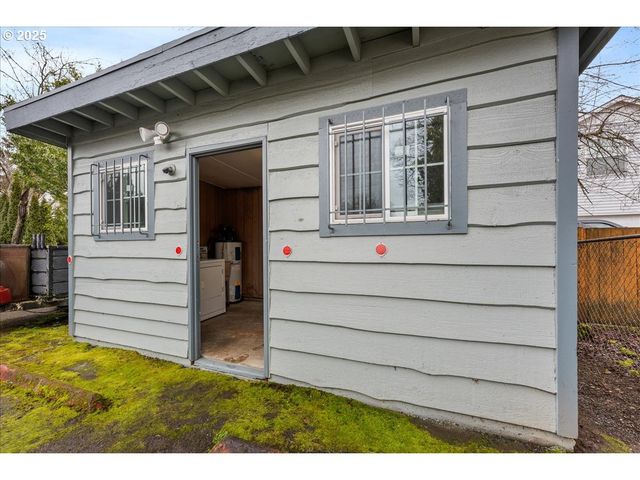 14330 Se POWELL Blvd, Portland, OR 97236