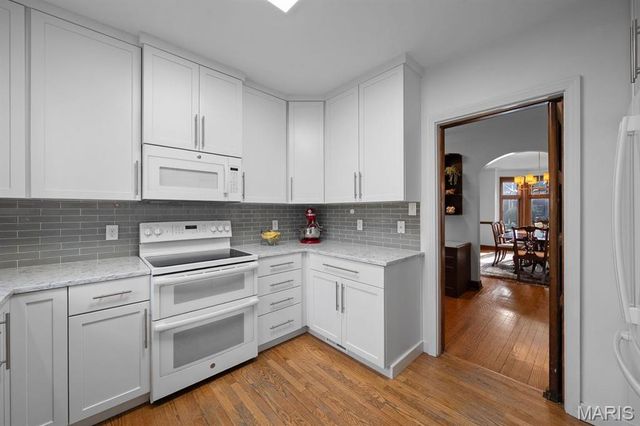 585 Stratford Avenue, University City, MO 63130