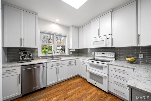 585 Stratford Avenue, University City, MO 63130