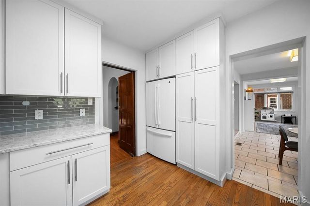 585 Stratford Avenue, University City, MO 63130