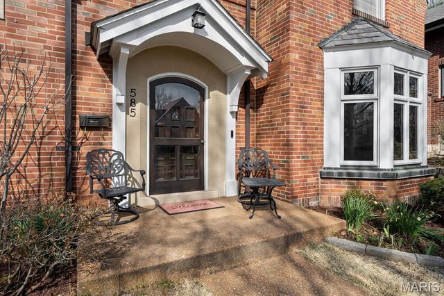 585 Stratford Avenue, University City, MO 63130