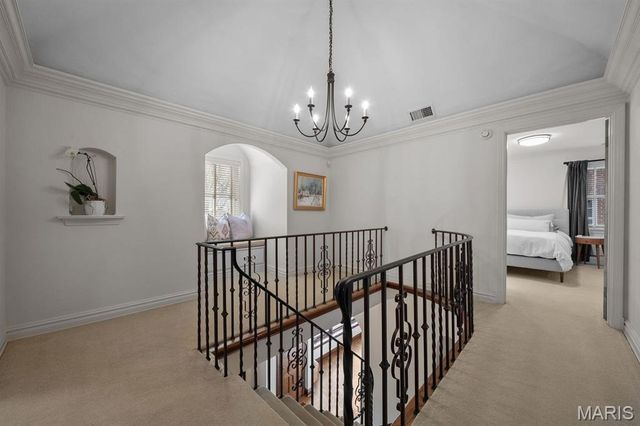 585 Stratford Avenue, University City, MO 63130