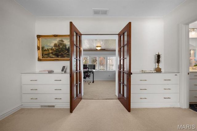 585 Stratford Avenue, University City, MO 63130