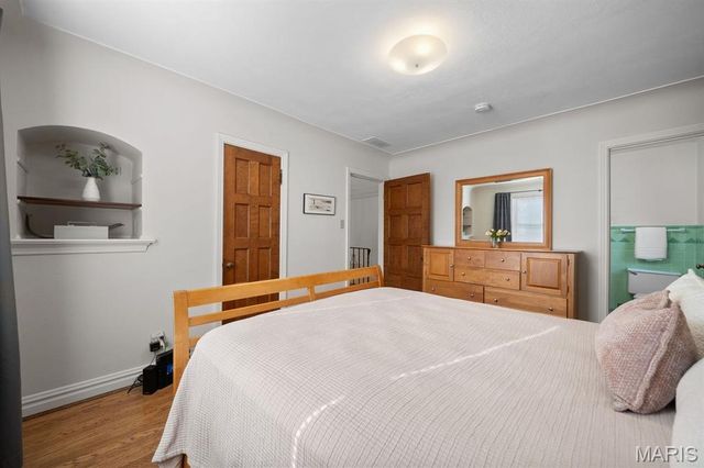 585 Stratford Avenue, University City, MO 63130