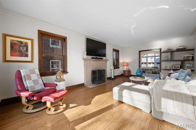 585 Stratford Avenue, University City, MO 63130