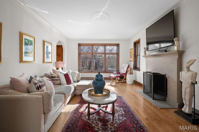 585 Stratford Avenue, University City, MO 63130