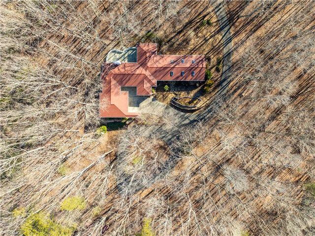 273 Olde Pilot Trail, Pilot Mountain, NC 27041