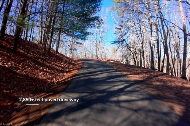 273 Olde Pilot Trail, Pilot Mountain, NC 27041