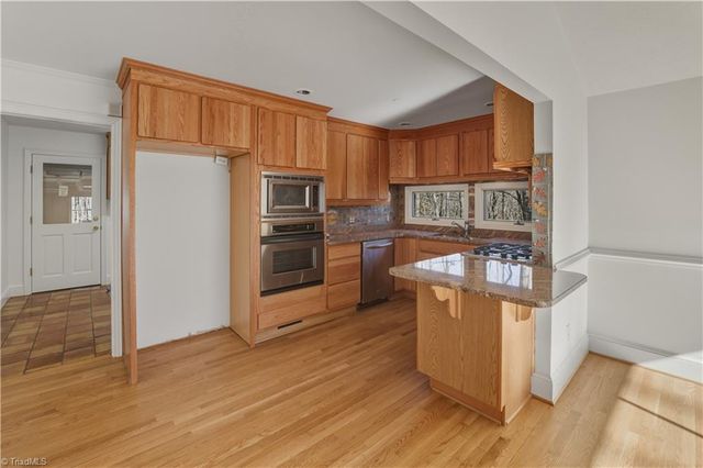 273 Olde Pilot Trail, Pilot Mountain, NC 27041