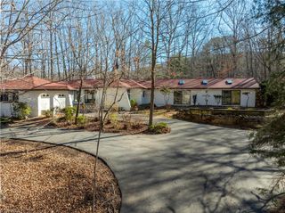 273 Olde Pilot Trail, Pilot Mountain, NC 27041