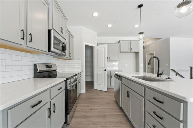 3017 NW 95th Terrace, Kansas City, MO 64154