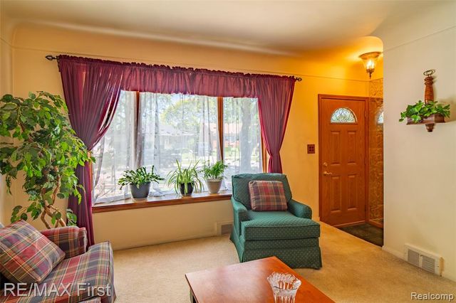 24815 Beck Avenue, Eastpointe, MI 48021