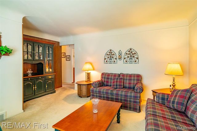 24815 Beck Avenue, Eastpointe, MI 48021