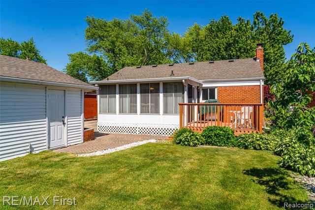 24815 Beck Avenue, Eastpointe, MI 48021