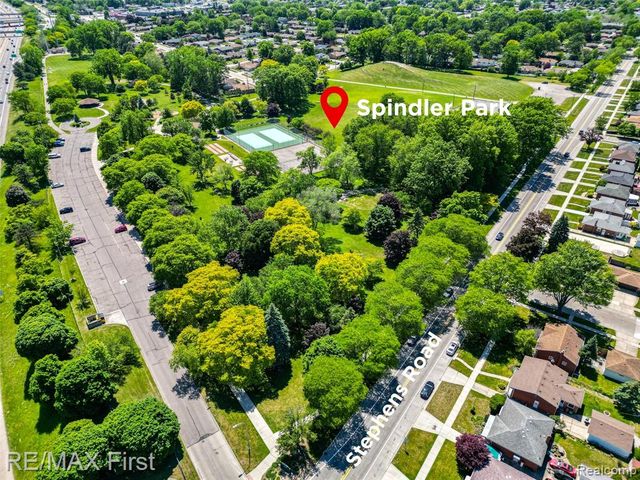 24815 Beck Avenue, Eastpointe, MI 48021