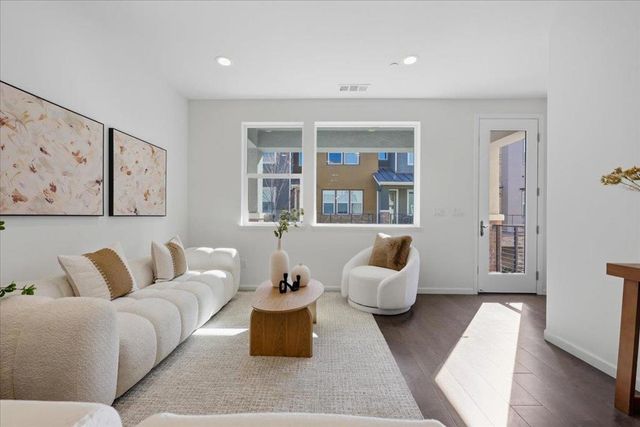 381 Charles Morris Terrace, Sunnyvale, CA 94085