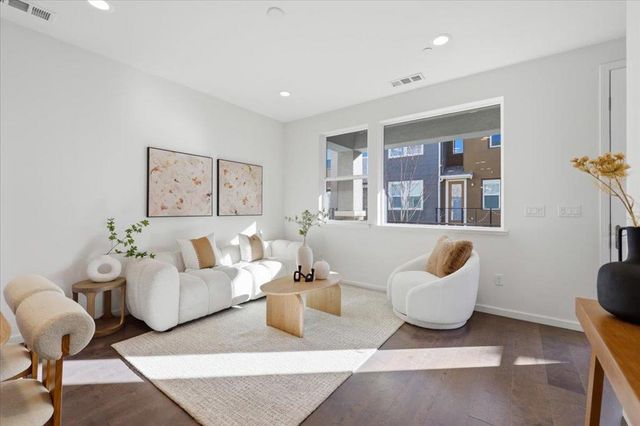 381 Charles Morris Terrace, Sunnyvale, CA 94085