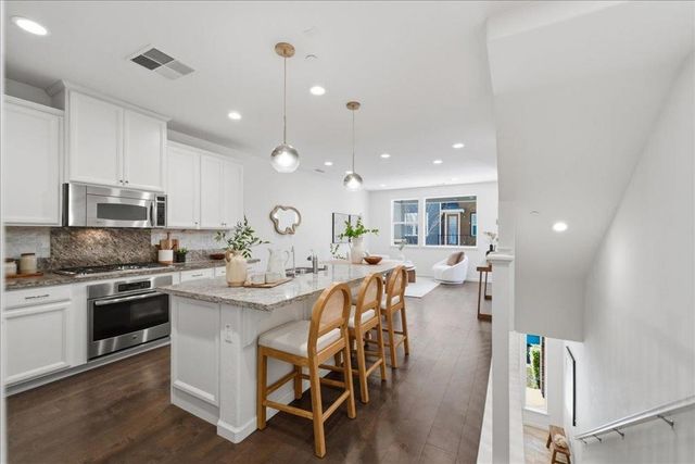 381 Charles Morris Terrace, Sunnyvale, CA 94085