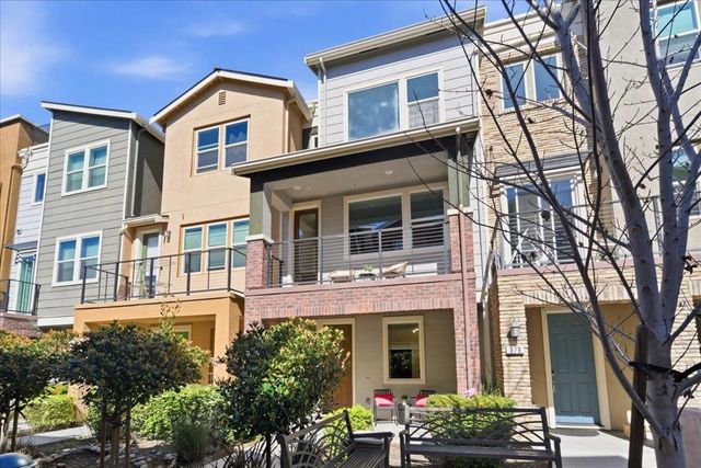 381 Charles Morris Terrace, Sunnyvale, CA 94085