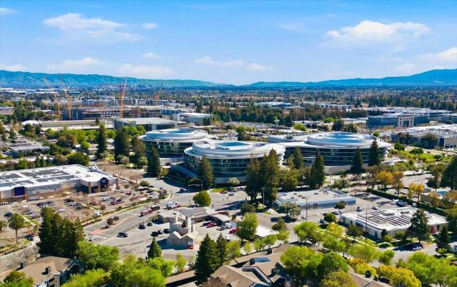 381 Charles Morris Terrace, Sunnyvale, CA 94085