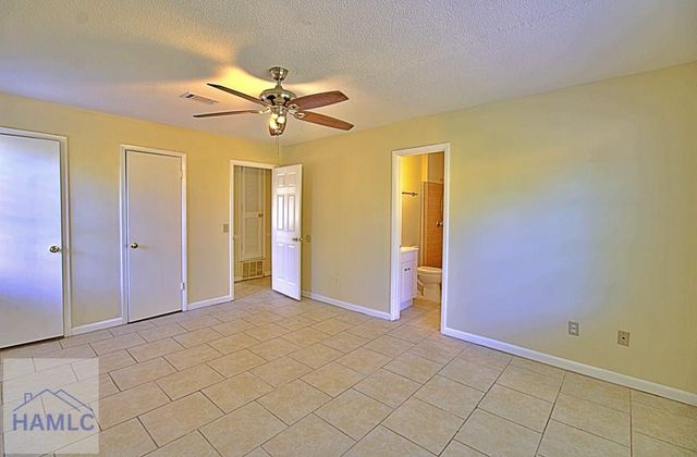1040 Charles C. Frasier Boulevard, Hinesville, GA 31313