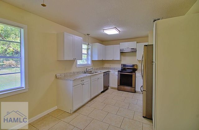 1040 Charles C. Frasier Boulevard, Hinesville, GA 31313