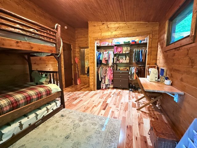 1096 Mount Tabor Road, Nantahala, NC 28781