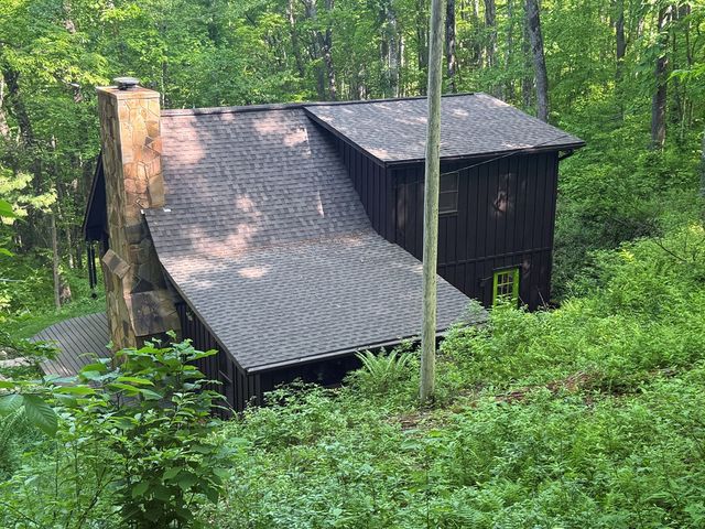 1096 Mount Tabor Road, Nantahala, NC 28781