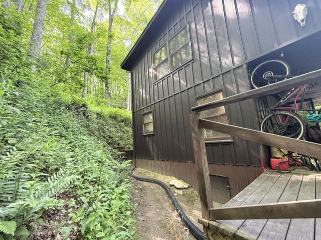 1096 Mount Tabor Road, Nantahala, NC 28781
