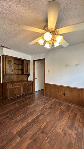 3018 Apple Valley Drive, Garland, TX 75043