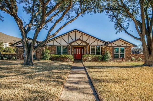 3018 Apple Valley Drive, Garland, TX 75043