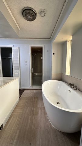 3018 Apple Valley Drive, Garland, TX 75043